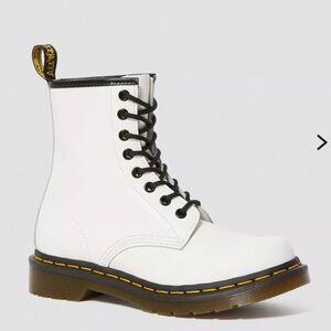 DR MARTENS 1460 WOMEN'S SMOOTH LEATHER LACE UP BOOTS SIZE 7